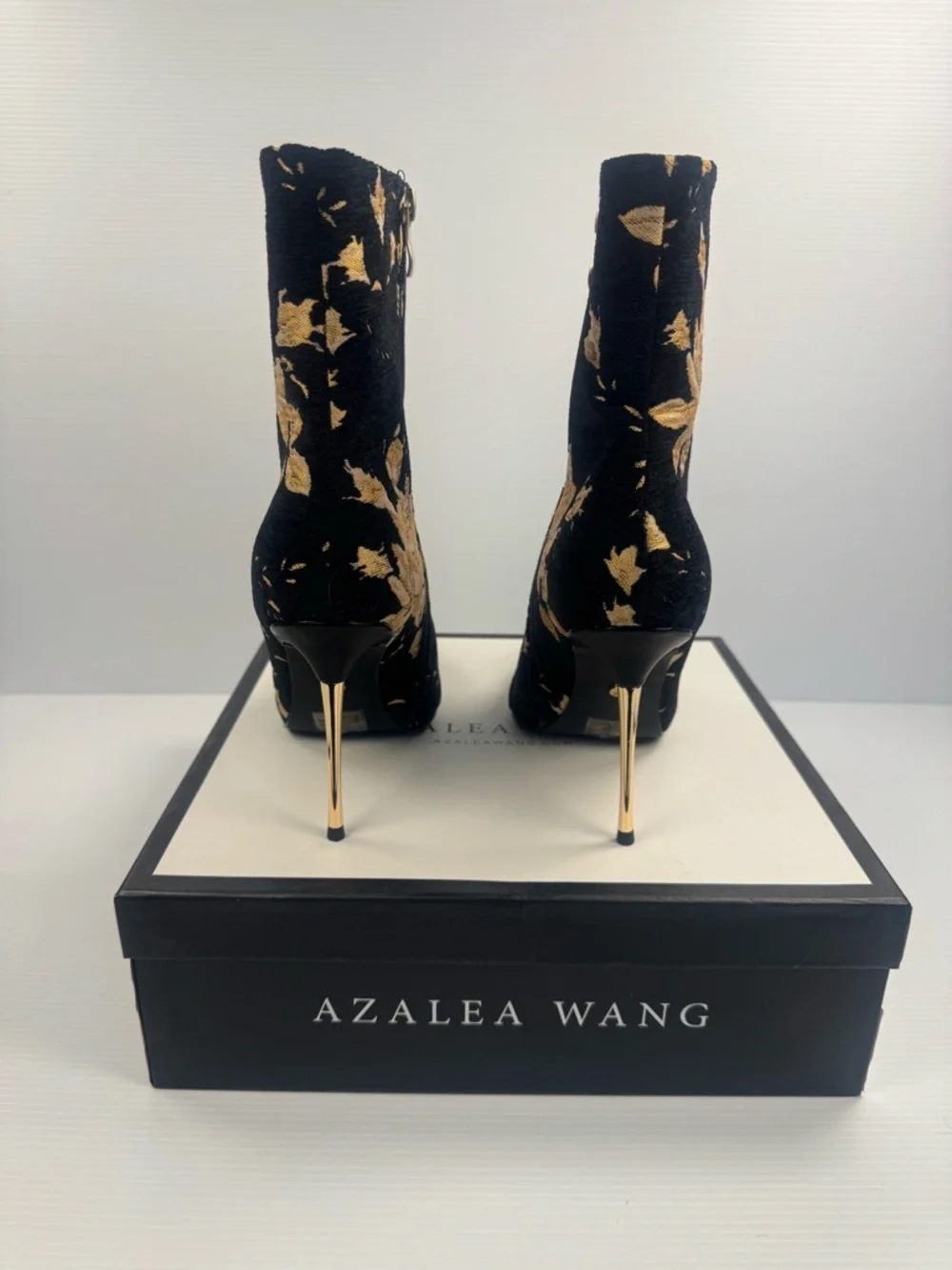 Azalea Wang Calean Black Gold Floral Boot Heels Pointed Toe Stiletto multi Sz - Picture 3 of 5